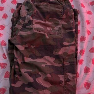 Camouflage Cargo Pants size medium